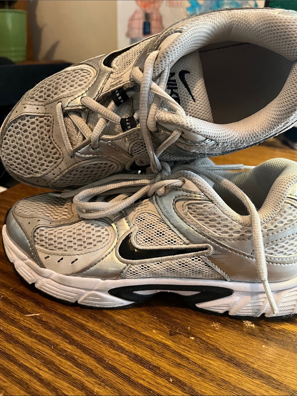 Nike Kids' Light Gray and Black Mesh Athletic Sneakers 3.5Y. 1yr old worn 2x!!!